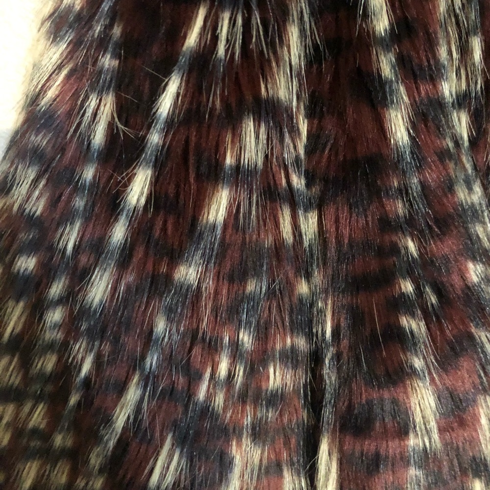 Faux fur coat - Picture 4 of 6
